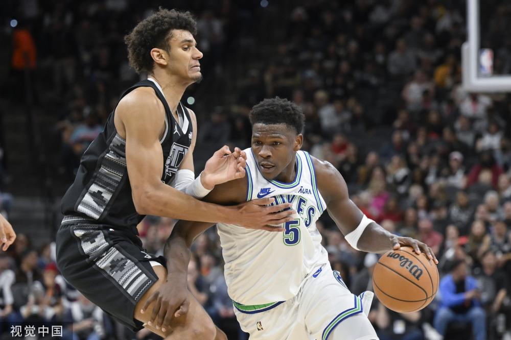 中的地位 中的地位