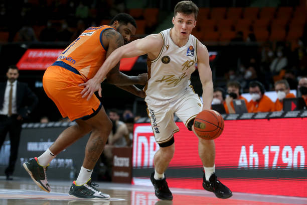 保持领先 保持领先